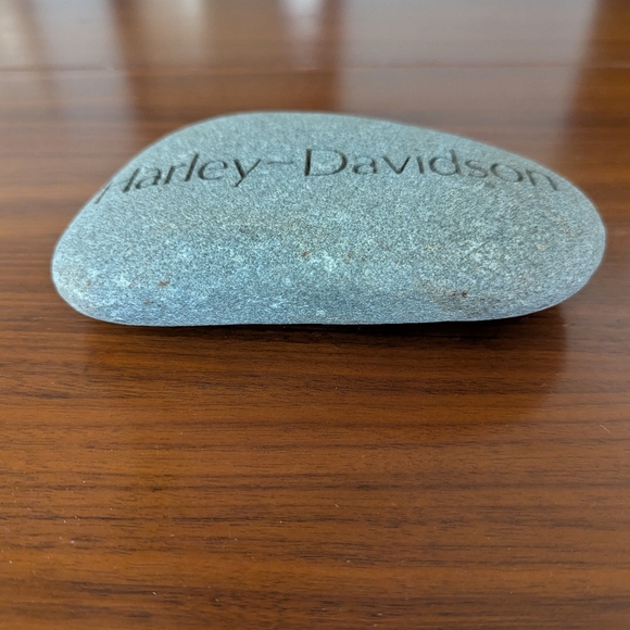 Harley Davidson Motorcycles Decorative Garden Paper Weight Rock - Picture 3 of 5